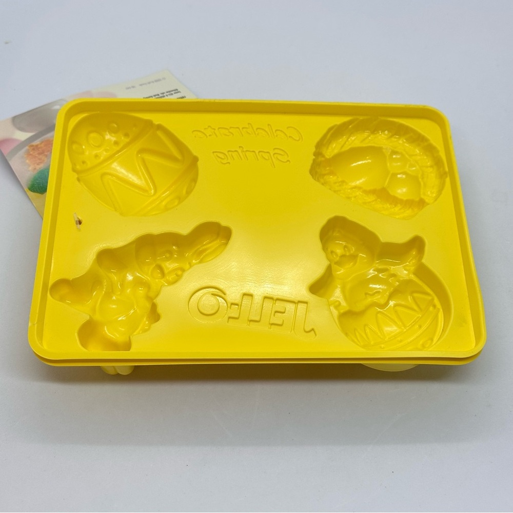 Set of 2 JELL-O Easter Jiggler Molds Yellow Celebrate Spring NOS 2008 Makes 8 - Picture 6 of 8